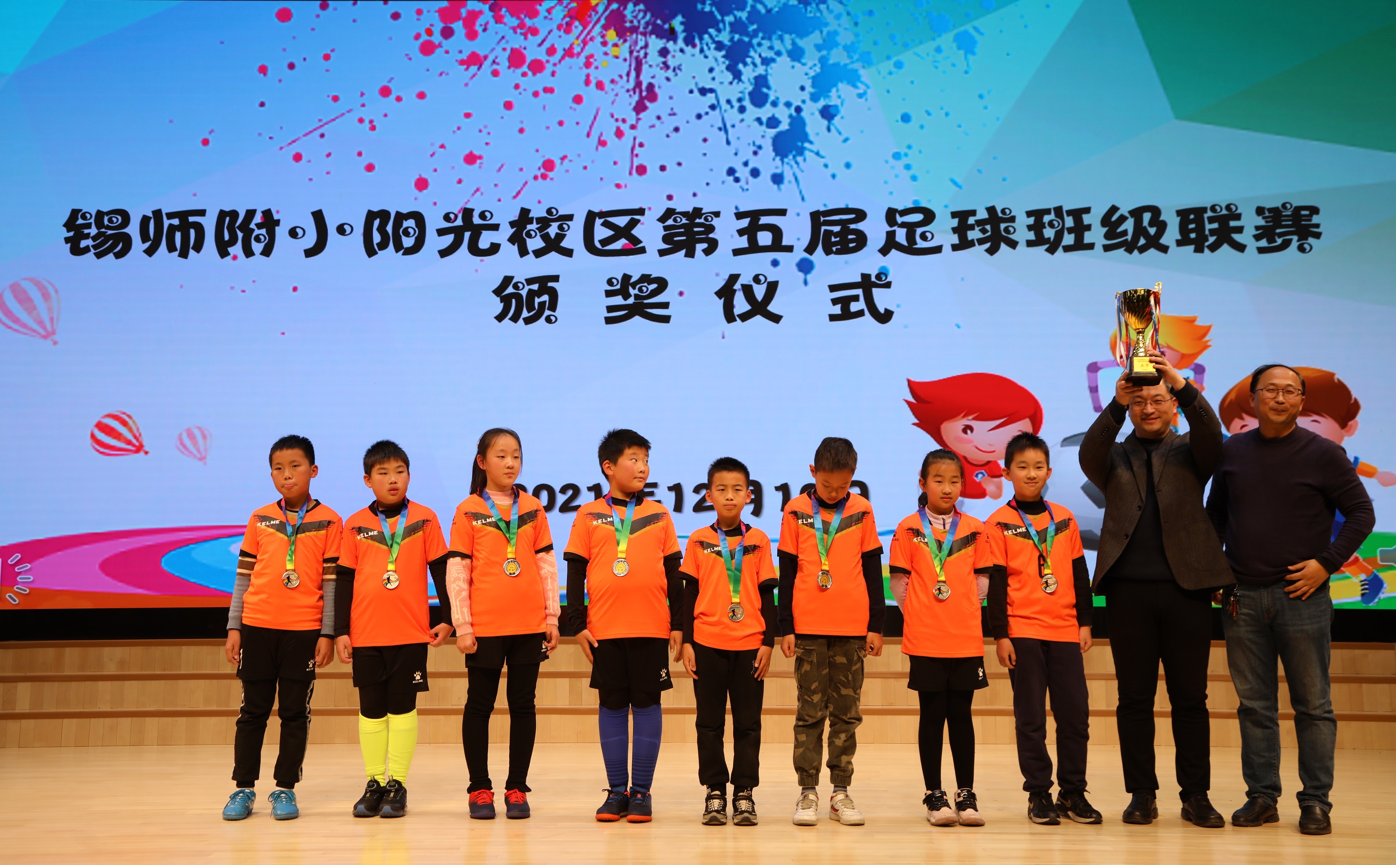 76a19f79-4cdb-4ed9-b5ac-af5ea994efaf.jpg