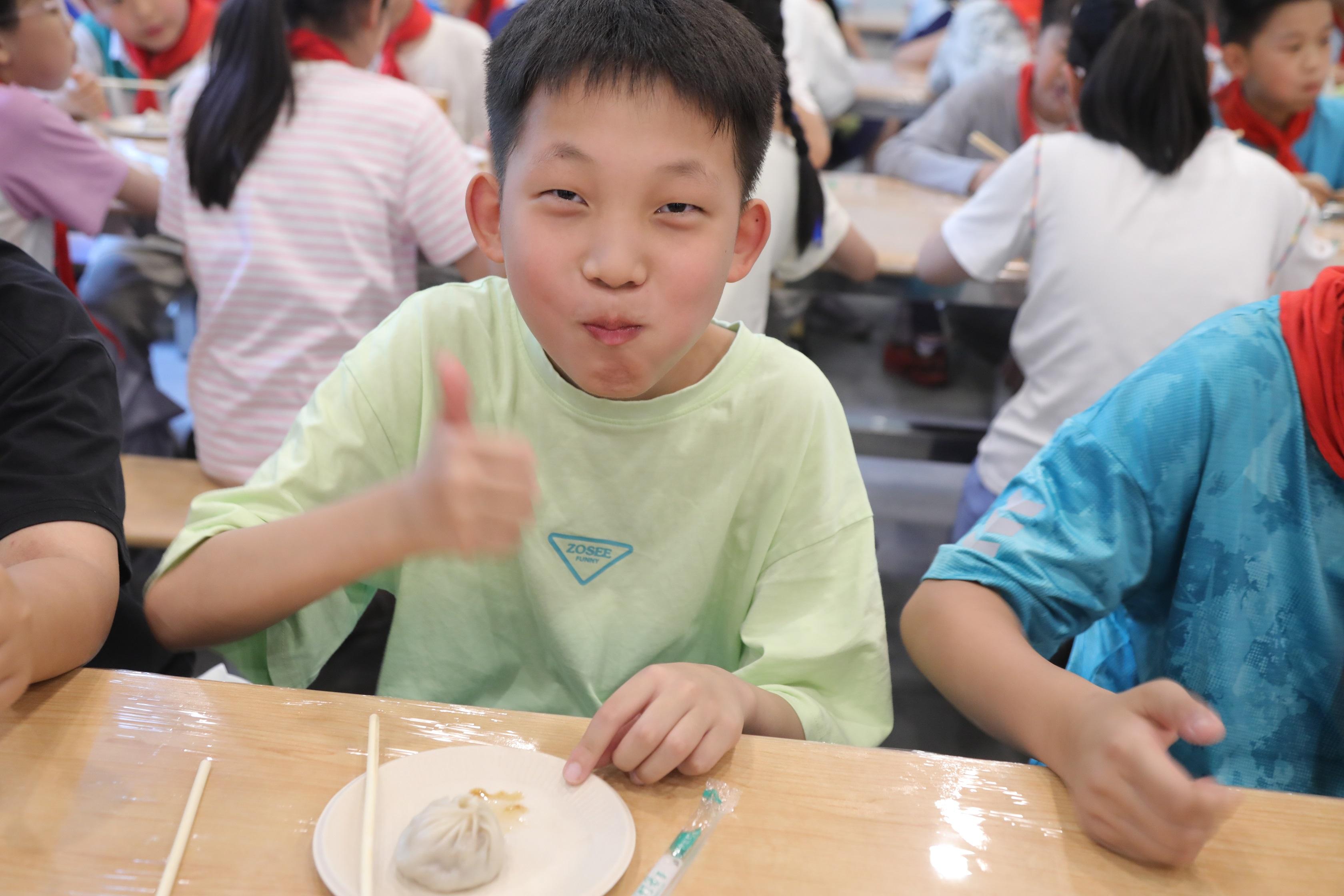 dd1d438f-c781-403e-a4de-0fd8c6be4ec4.jpg